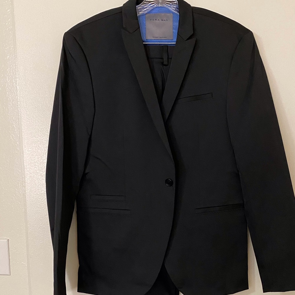 Zara Man Black Single Button Sheen Suit